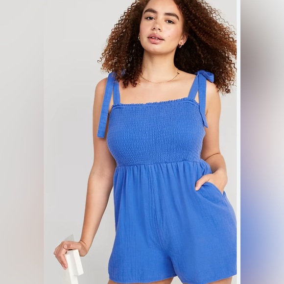 Old Navy Pants - Old Navy Tie-Shoulder Smocked Romper -- 3-inch inseam